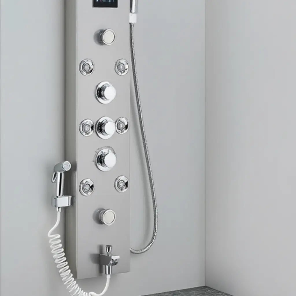 Colonne de douche hydromassante chrome — détail matière