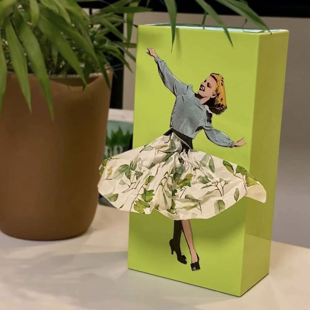 Boîte à Mouchoirs Décorative avec Design de Jupe
