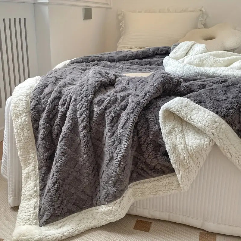 Couverture Polaire Douillette Réversible avec Texture Ultra Douce | Confort et Chaleur pour Toutes les Saisons 2