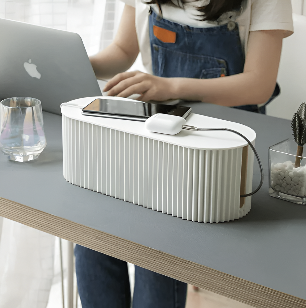 Boîte à Câbles de Rangement – Design Strié Minimaliste