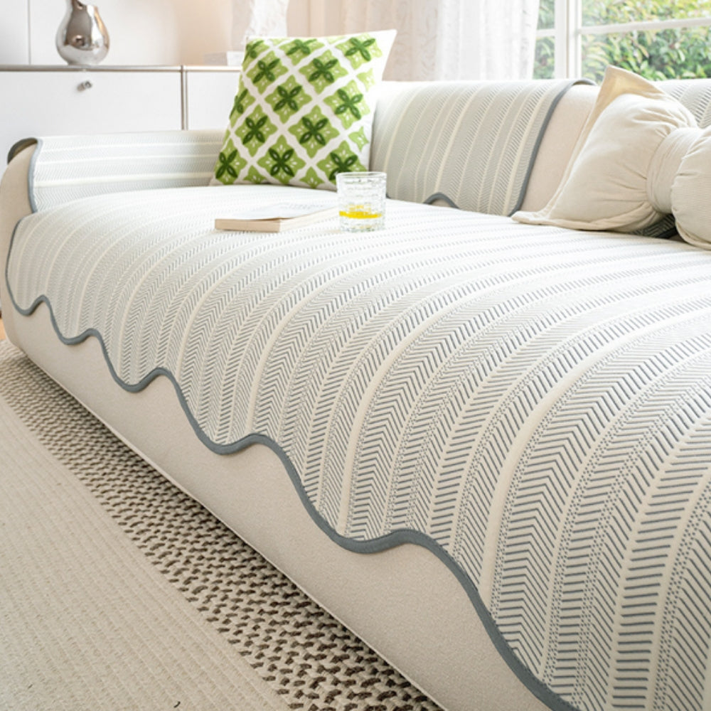 Housse de Canapé Chevron en Microfibre avec Bord Festonné | Protection Élégante pour Votre Salon 3