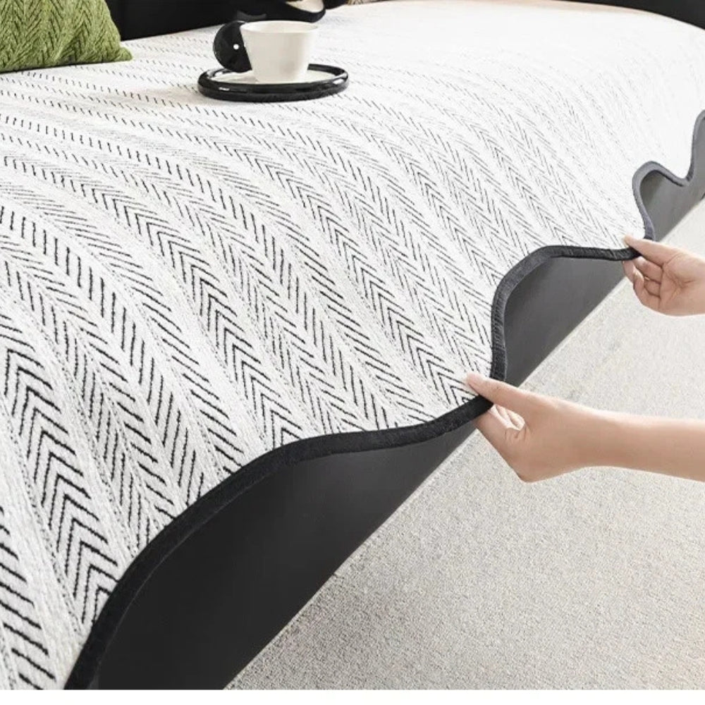 Housse de Canapé Chevron en Microfibre avec Bord Festonné | Protection Élégante pour Votre Salon 5