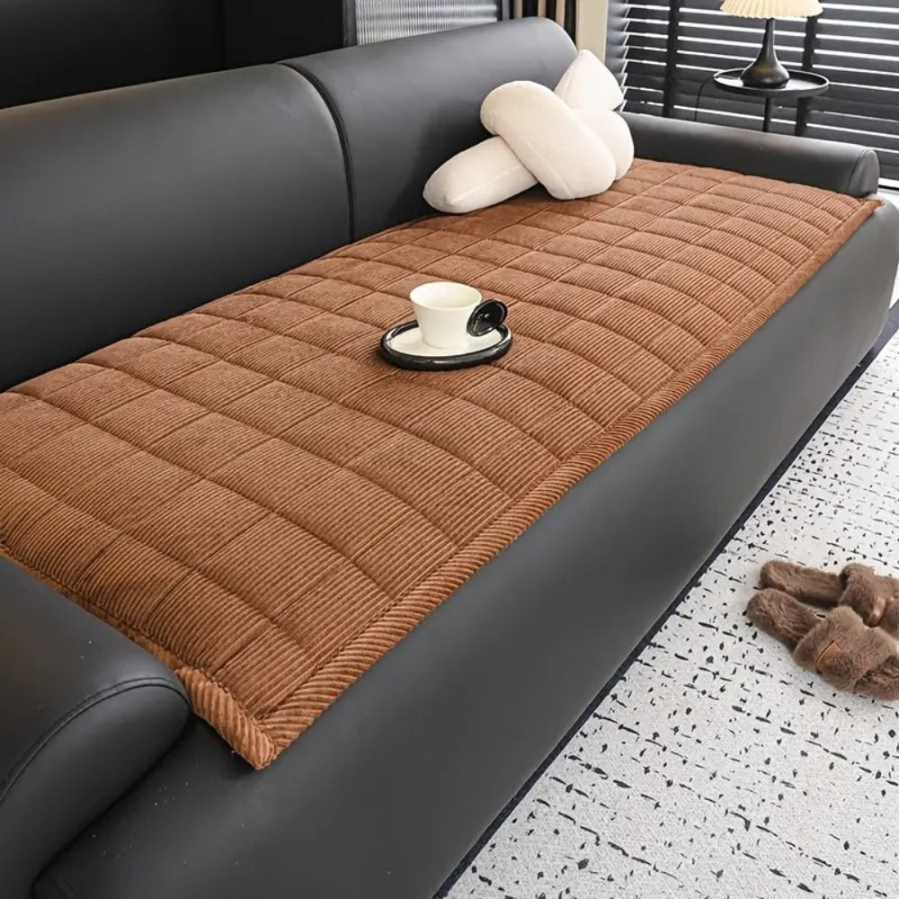 Housse de Canapé Matelassée en Microfibres Antidérapante | Protection Douce pour Confort Quotidien 1