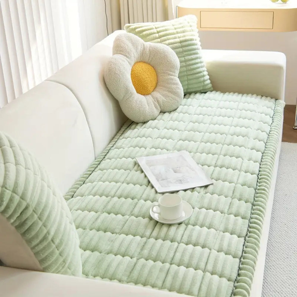 Housse de Canapé en Peluche avec Bords Plissés | Protection Élégante pour Confort et Style 1