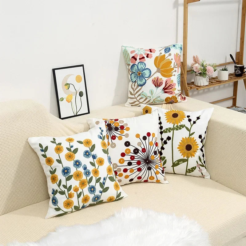 Housse de Coussin Brodée Motif Floral 45 × 45 cm