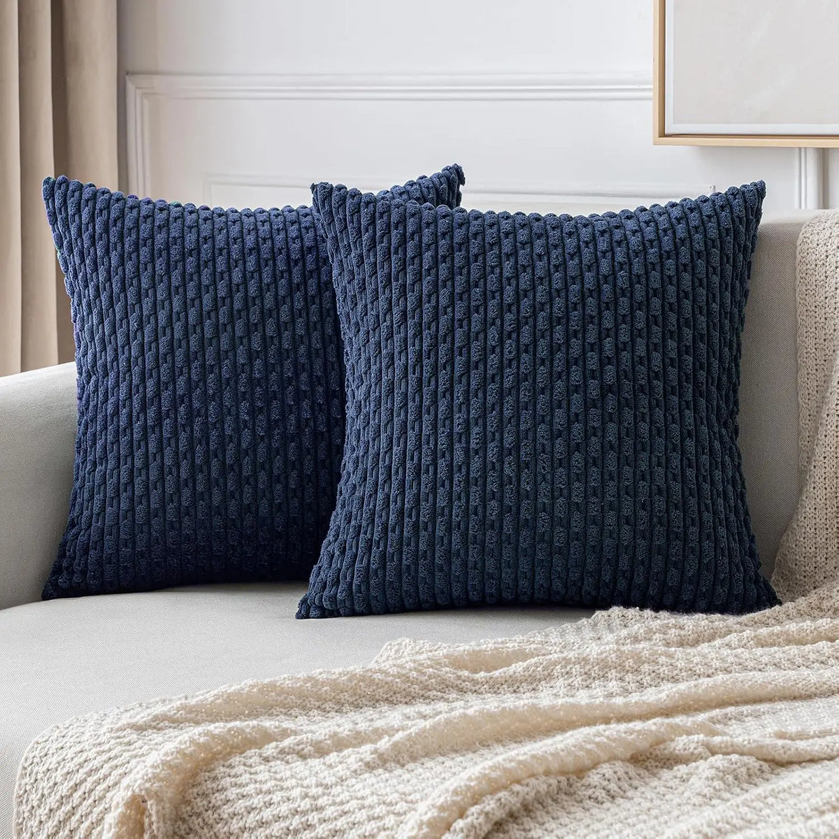 Housse de Coussin Côtelée – Texture Décorative
