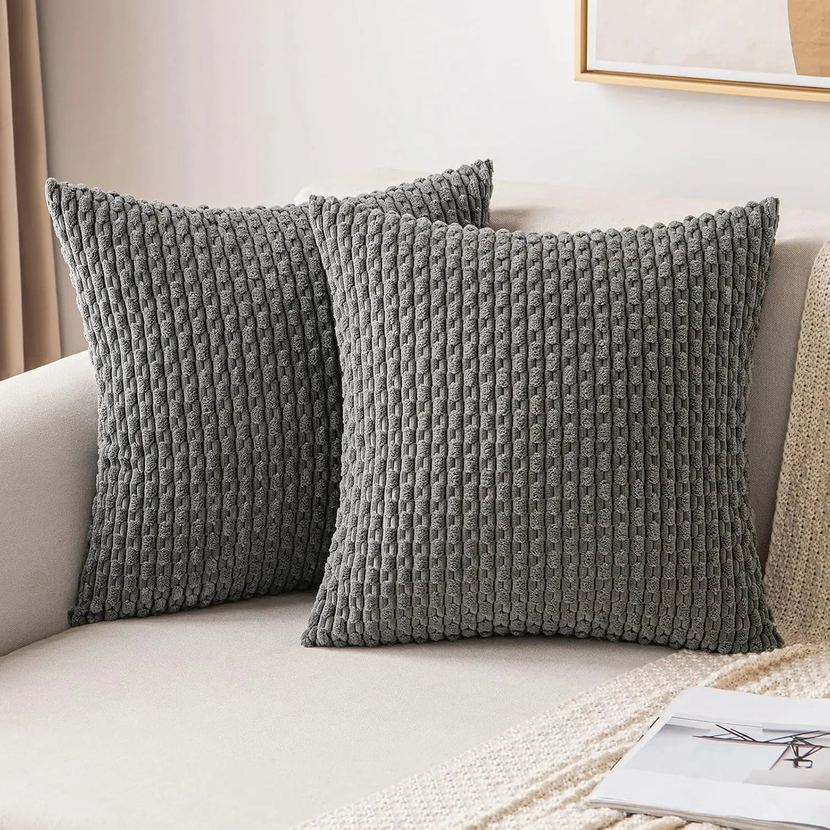 Housse de Coussin Côtelée – Texture Décorative