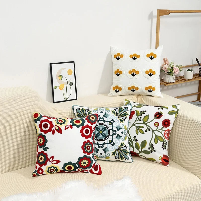 Housse de Coussin Brodée Motif Floral 45 × 45 cm
