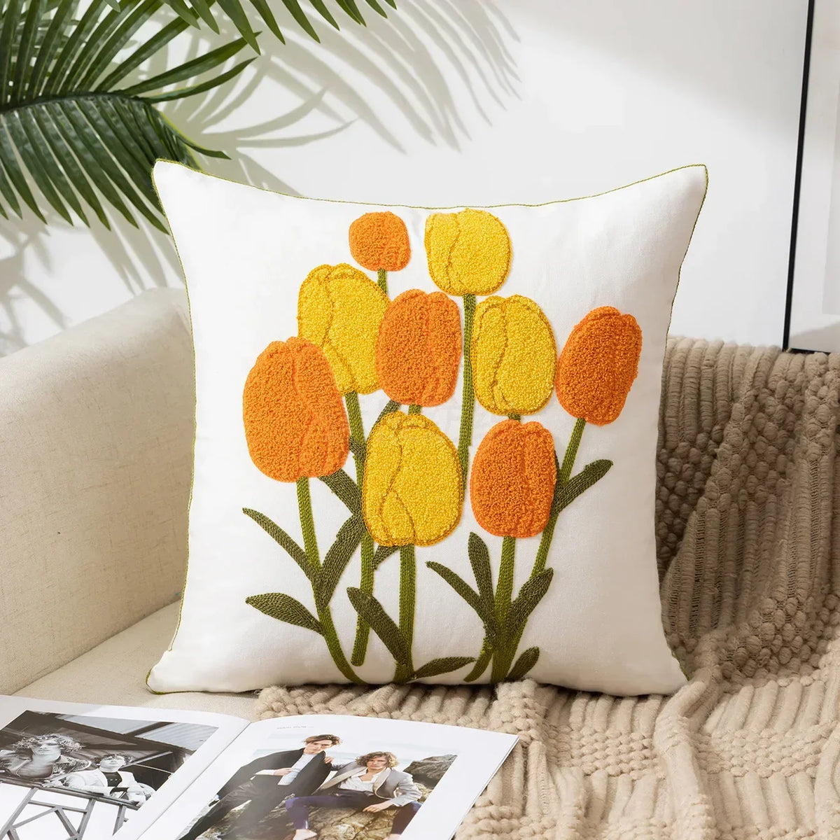 Housse de Coussin Brodée Motif Floral 45 × 45 cm