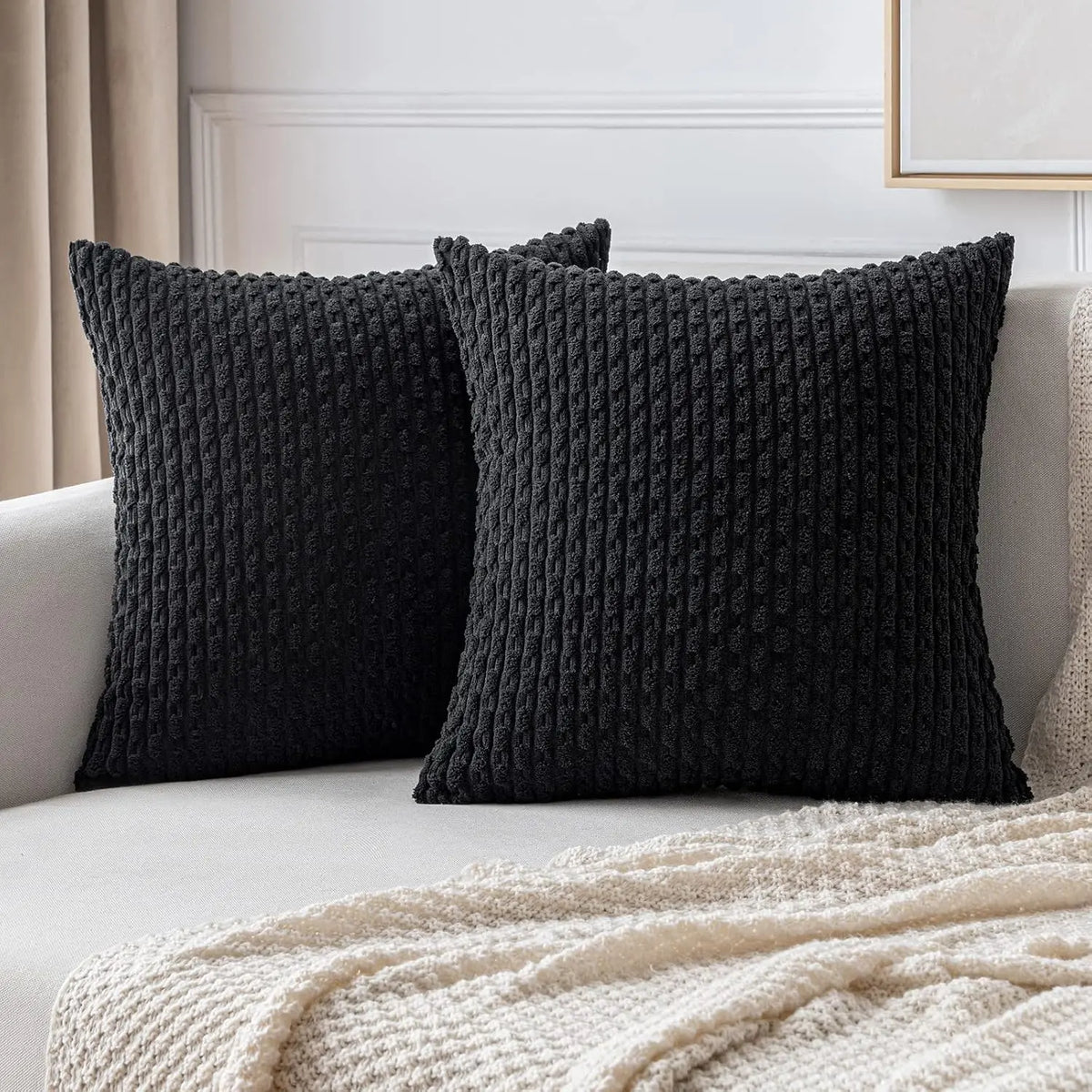 Housse de Coussin Côtelée – Texture Décorative