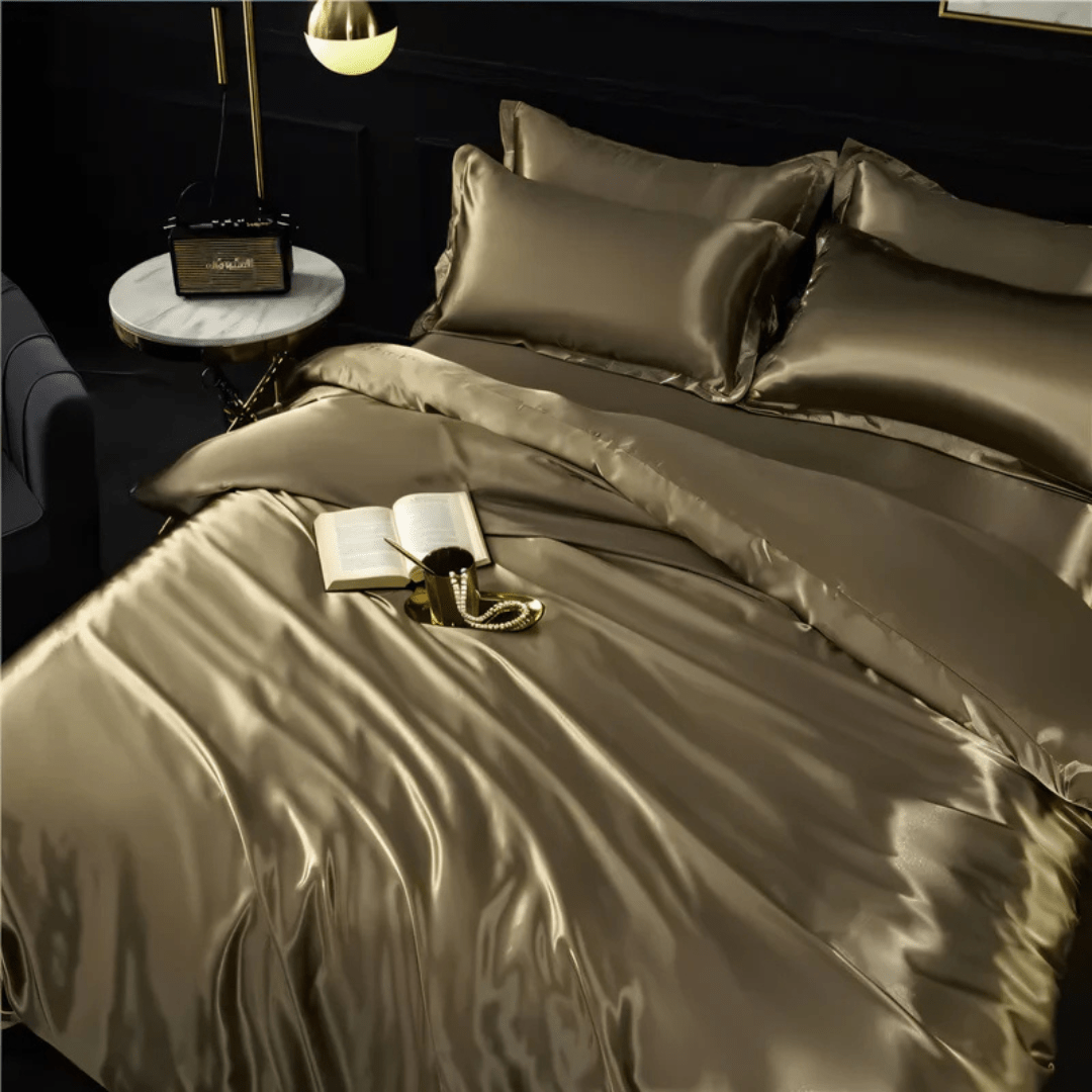 Parure de Lit Satinée – Housse de Couette et Taies