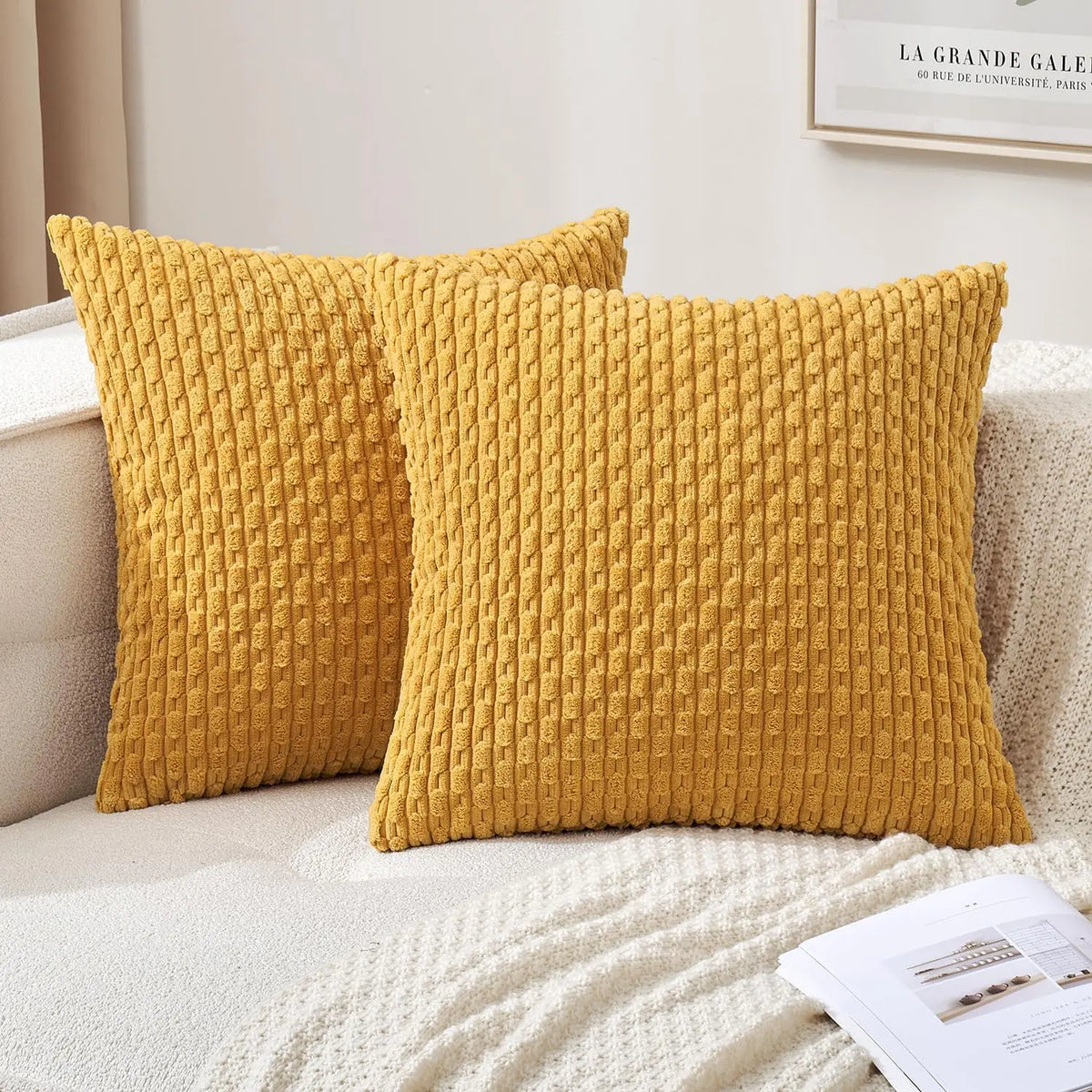 Housse de Coussin Côtelée – Texture Décorative