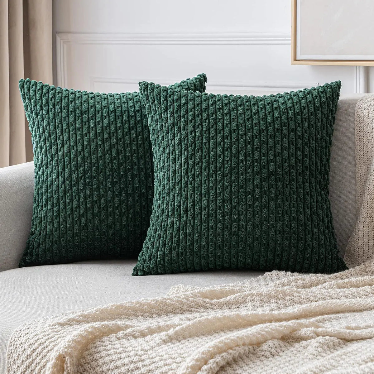 Housse de Coussin Côtelée – Texture Décorative