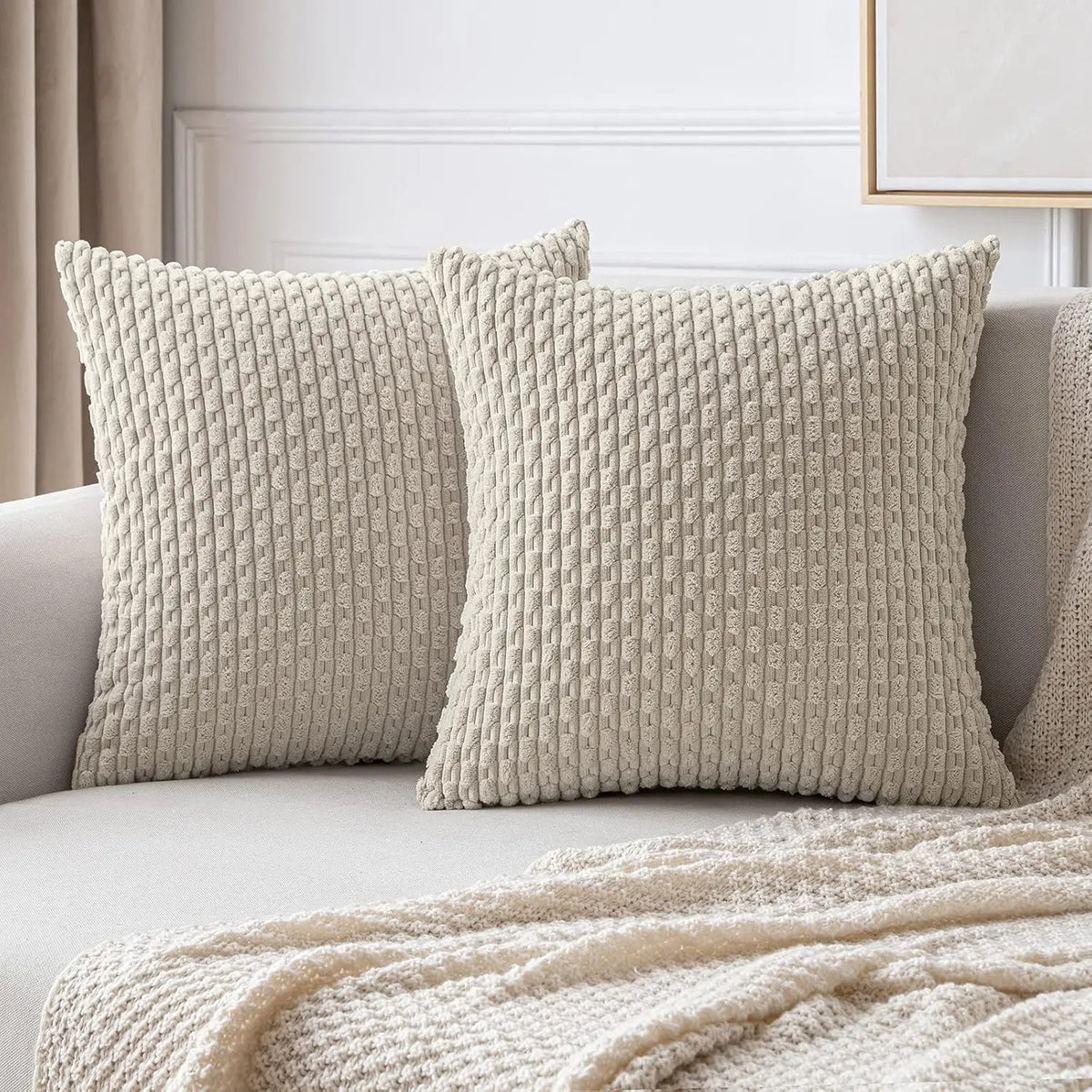Housse de Coussin Côtelée – Texture Décorative