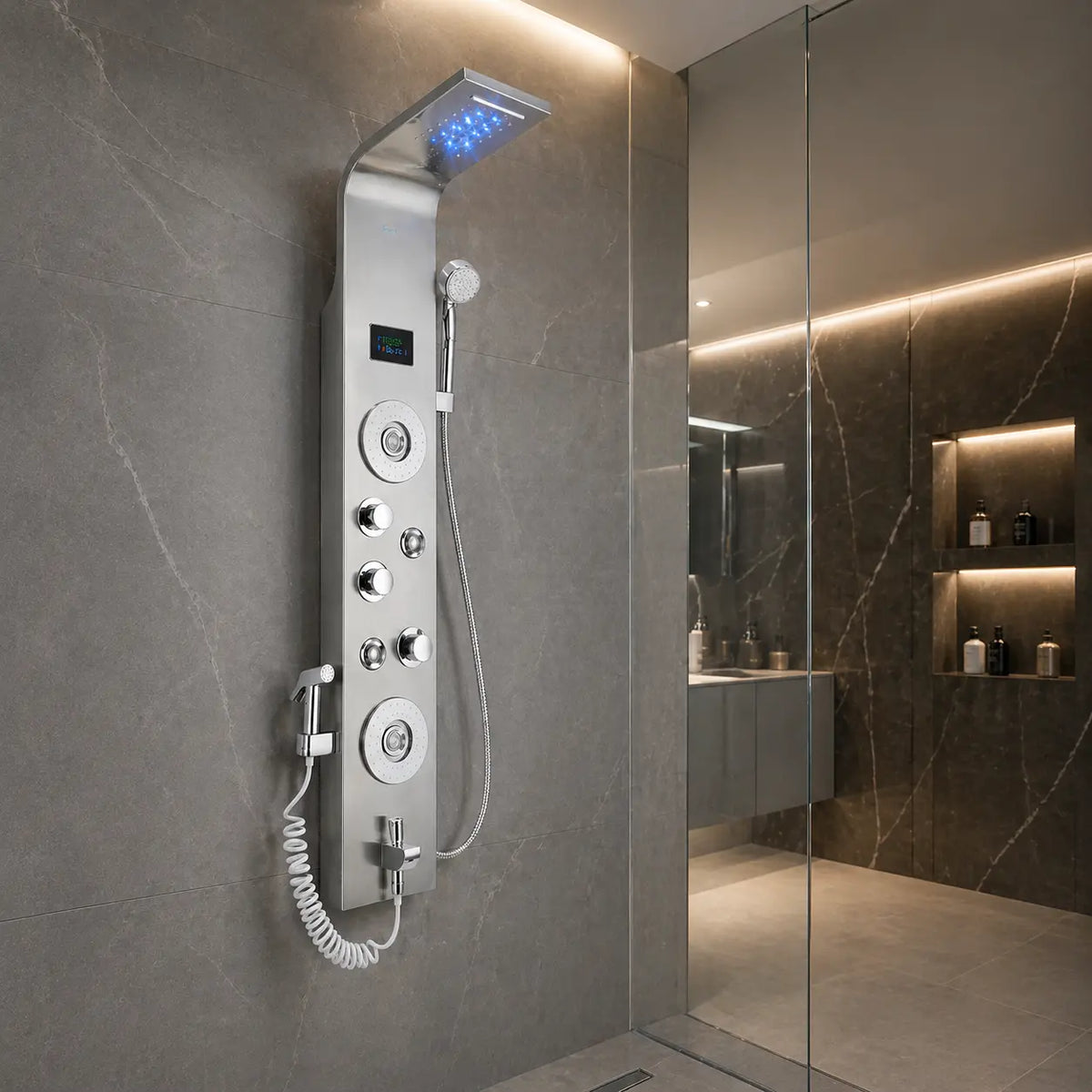 Colonne de douche hydromassante inox brossé dans une salle de bain design