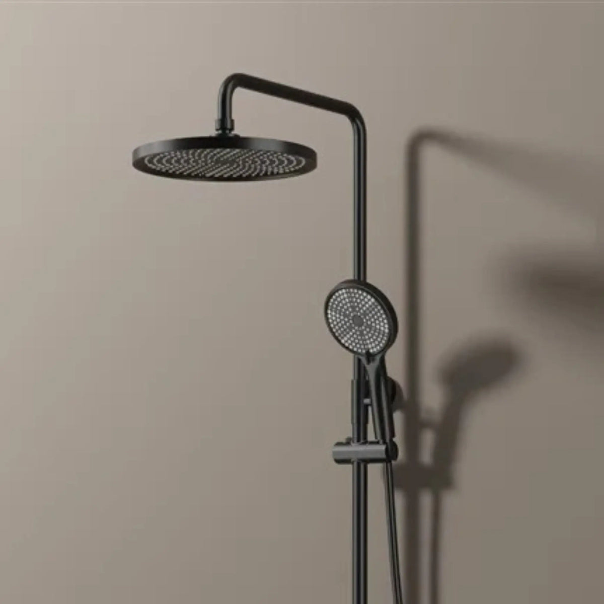 Ciel de douche de la colonne de douche thermostatique noir mat